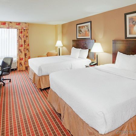 La Quinta Inn & Suites Pittsburgh North McCandless Township Dış mekan fotoğraf